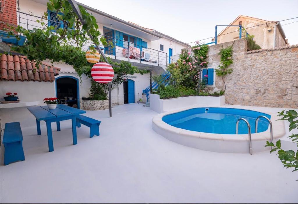 ペトルチャネ Dalmatian Rustic Houseヴィラ エクステリア 写真