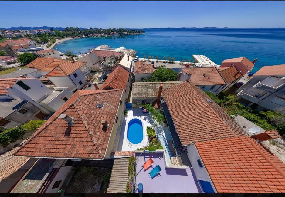 ペトルチャネ Dalmatian Rustic Houseヴィラ エクステリア 写真