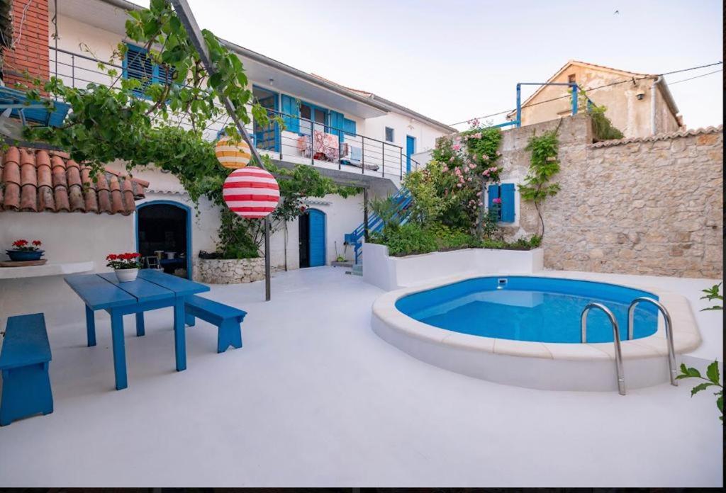 ペトルチャネ Dalmatian Rustic Houseヴィラ エクステリア 写真